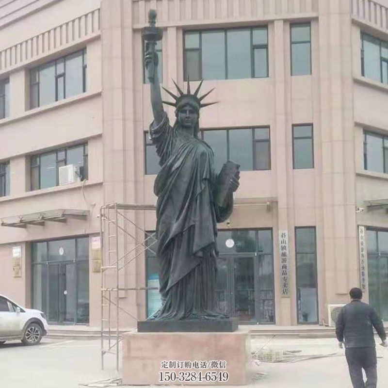 通用商业街雅典女神雕塑主题